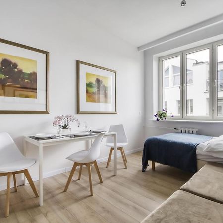 23 Unit Miniapartments Warszawa Lotnisko Okecie Fajne Ministudio Przy Bitwy Warszawskiej Luaran gambar